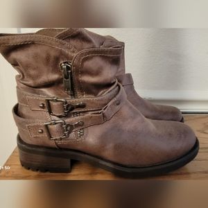 Carlos Santana boots